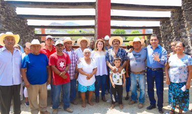 Primer recorrido de Margarita González Saravia servirá para mejorar la carretera de acceso a la Sierra de Huautla