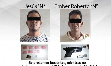 Este par está señalado de portar arma y drogas y auto ilegalmente