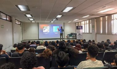 Capacitan a estudiantes de la UTEZ en propiedad intelectual