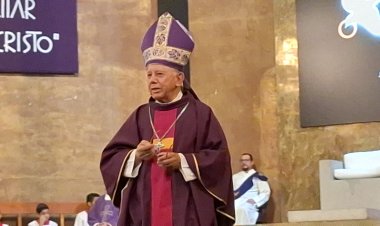 Vivimos tiempos sacudidos  por violencia, dice el obispo