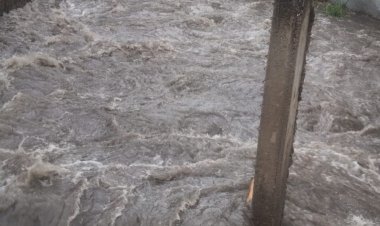 Se desbordó la barranca la Gachupina en Jiutepec
