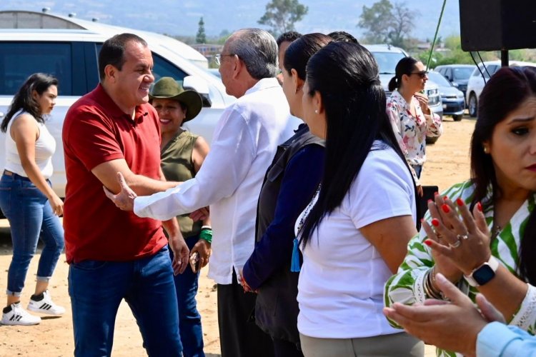 Inauguró el gobernador Cuauhtémoc Blanco instalación educativa en Tonalá, Totolapan