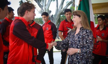 Margarita se comprometió a impulsar a los jóvenes atletas