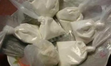 Traía siete bolsitas de cocaína en Ayala