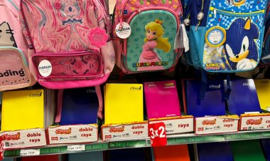 Padres piden transparencia en dotación de útiles escolares