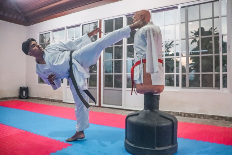 Suben morelenses a podio en Mundial de Karate