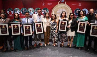 Reconoció rectora a ganadores del Premio Estatal de la Juventud 2024