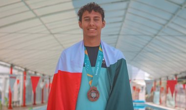 Logra Morelense ¨Top 12¨ en las aguas abiertas de París 2024