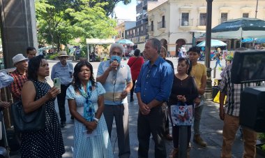 Surge grupo civil contra alza al pasaje