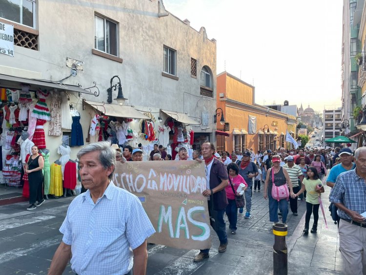 Concretan marchas de protesta contra alza al pasaje