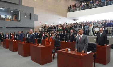 Rindió protesta Jazmín Solano como presidenta de la Mesa Directiva del Congreso