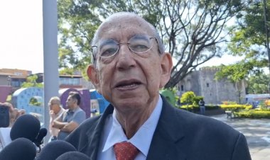 Deserción escolar en  nivel básico, del 1 por ciento