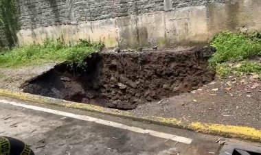 Denuncian vecinos de Rancho Cortés en Cuernavaca, el surgimiento de un socavón