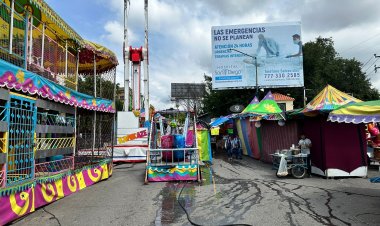 Caos vehicular en Feria de  Tlaltenango por cierre de Av