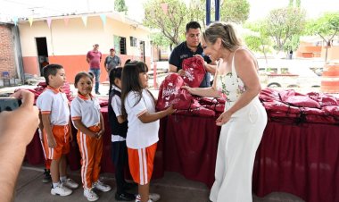 Más de 15 mil estudiantes cuautlenses reciben útiles escolares