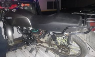 Andaba como bólido en Yautepec sobre  una motocicleta que resultó ser robada
