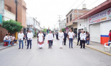 En Jojutla, se realizó el desfile del  214 aniversario de la independencia