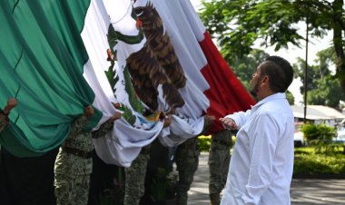 Gobierno estatal conmemoró a las víctimas de los terremotos