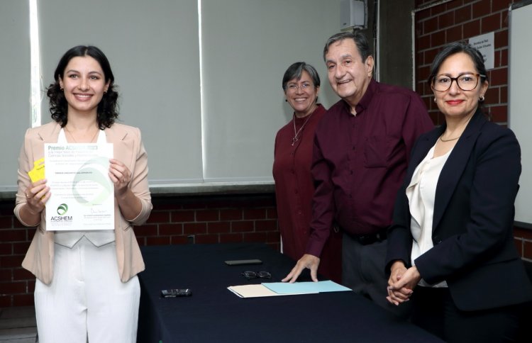 Estudiantes de la UAEM obtienen premio por  mejor tesis de Maestría en Ciencias Sociales