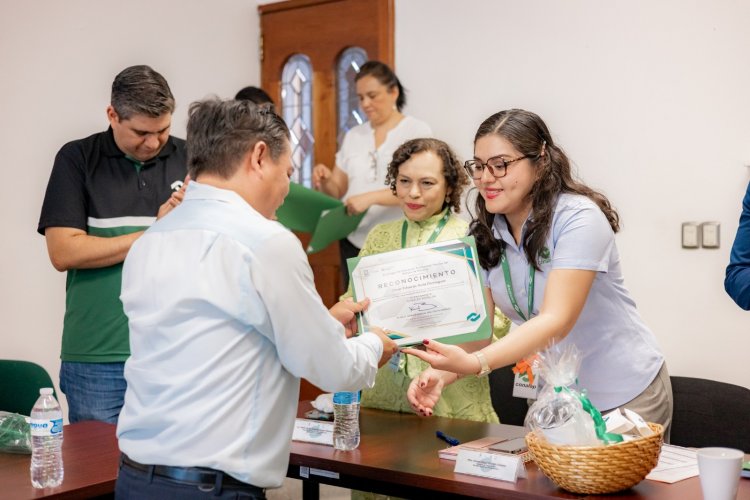 Destacan estudiantes morelenses en  concurso de experimentos de física