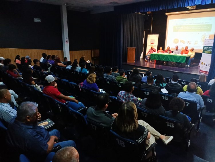 Proyectan documental de  la vida de Rafael Cauduro