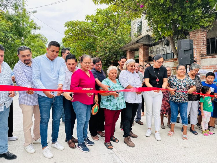 Alan Martínez, alcalde De Jojutla, inauguró tres obras en Tehuixtla