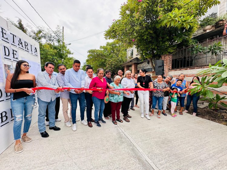 Alan Martínez, alcalde De Jojutla, inauguró tres obras en Tehuixtla