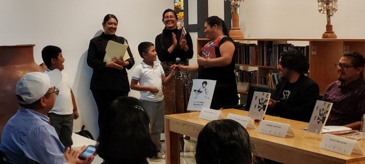 Se presentaron los libros Acaxochitl  Nahuatlahtolli y La Iguana Danzante