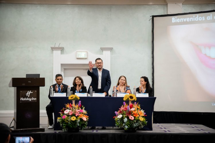 Inauguró Samuel Sotelo congreso de odontólogía