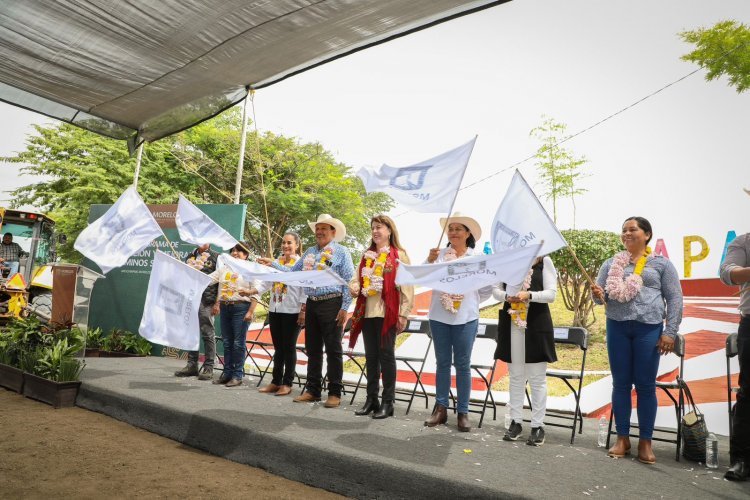 Echa a andar la gobernadora   la rehabilitación de caminos