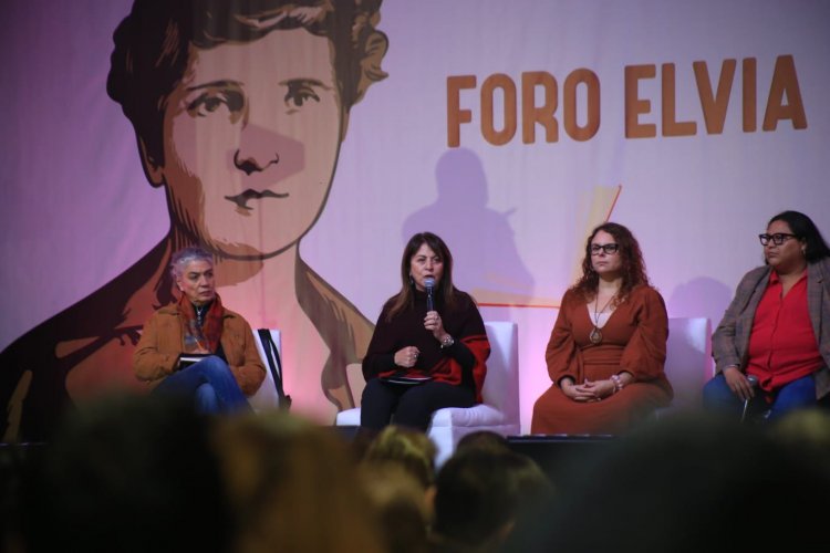 Participó Margarita González en feria del libro en la CDMX