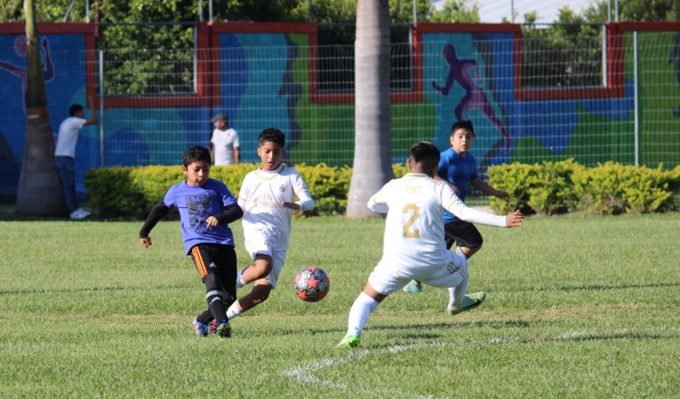 Arrancó el torneo de fútbol  Hay Reta este fin de semana