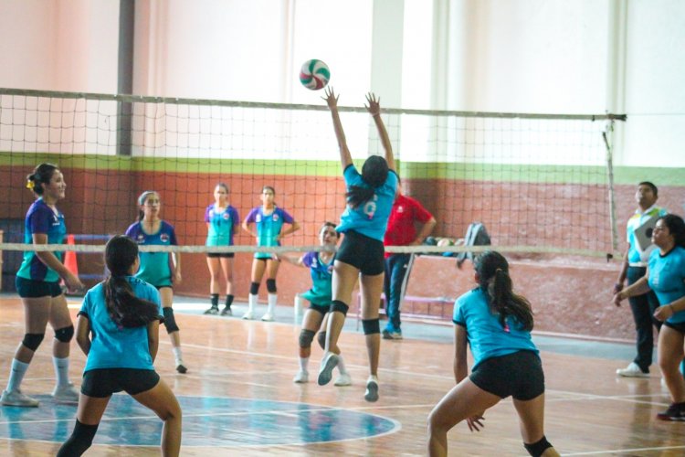 Inicia con éxito Torneo de Voleibol INDEM "La tierra que nos une"