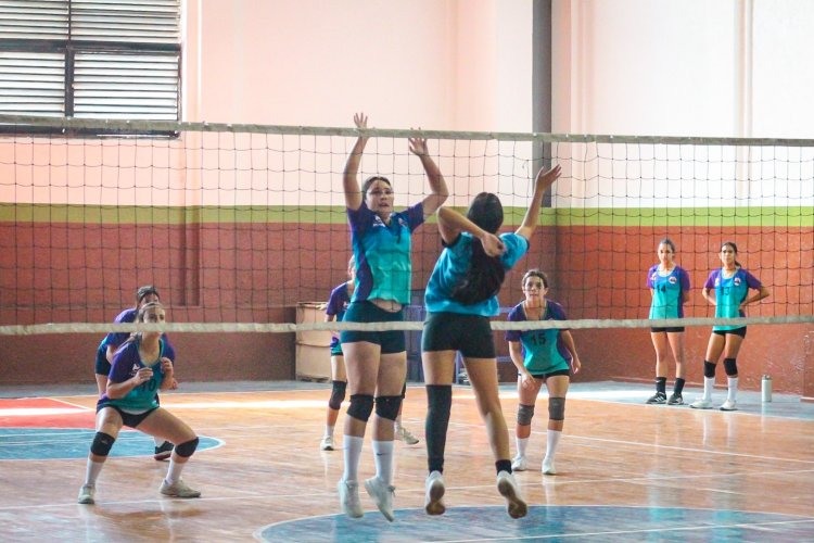 Inicia con éxito Torneo de Voleibol INDEM "La tierra que nos une"