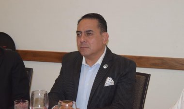 Se quejan de Gamboa ante la gobernadora por la corrupción