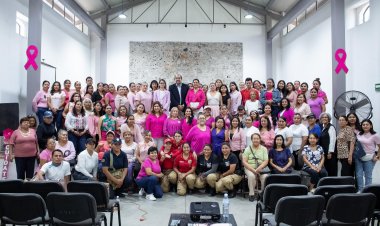 En Jojutla se impartió conferencia sobre  la detección oportuna de cáncer de mama