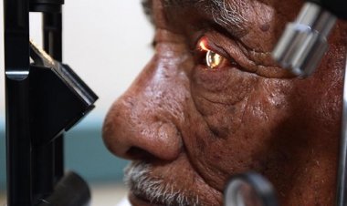 Más de mil oftalmólogos en IMSS laboran en favor de la salud visual