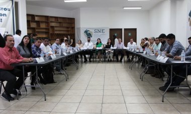 Favorecen la entrega de escrituras a las familias