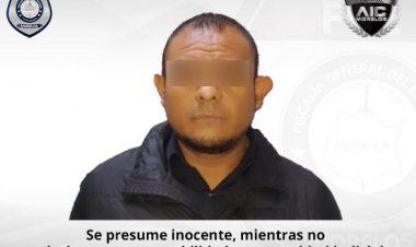 A batazos, la agarró en  contra de padre y su tía