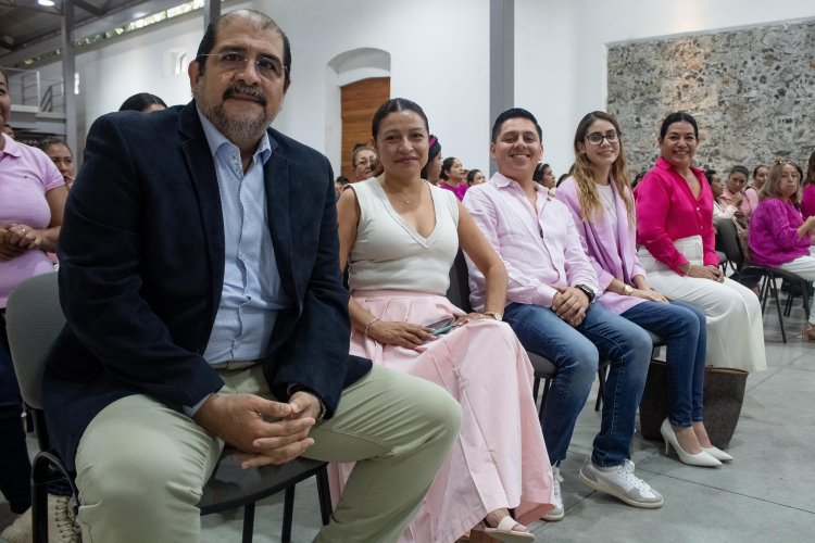 En Jojutla se impartió conferencia sobre  la detección oportuna de cáncer de mama