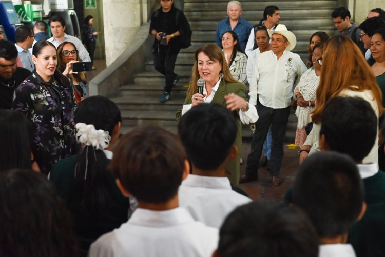 Abren Plalacio de Gobierno a estudiantes de secundaria