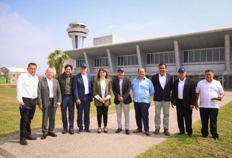 Mostró la gobernadora a representantes  de FIFA la infraestructura aeroportuaria