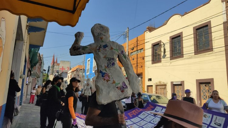 Marchan aquí para erradicar la violencia contra mujeres