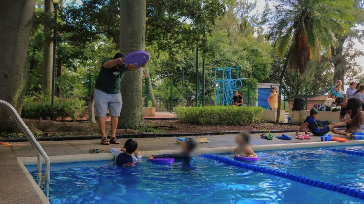 Hay clases de natación gratuitas en Cuernavaca