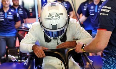 Carlos Sainz deja buenas impresiones en su debut con Williams