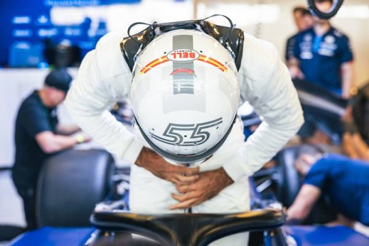 Carlos Sainz deja buenas impresiones en su debut con Williams