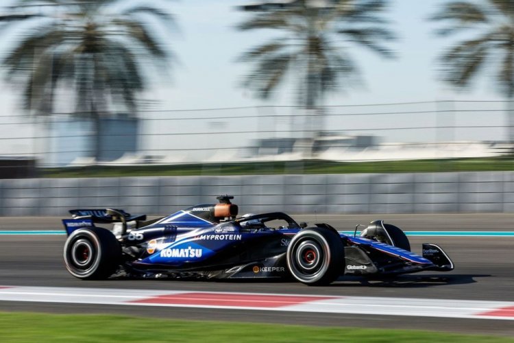 Carlos Sainz deja buenas impresiones en su debut con Williams