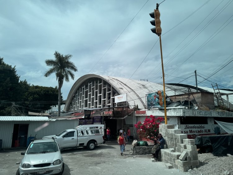 Cohetes, decomisados  en el tianguis del ALM