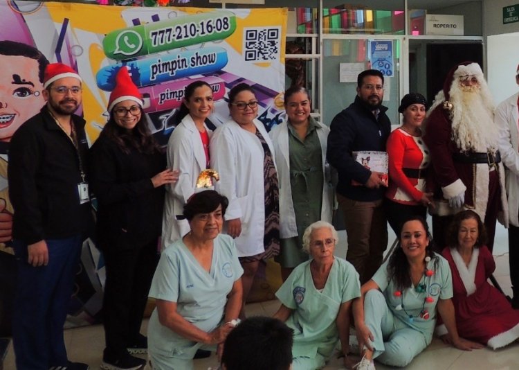 Pacientes y familias participan en  una posada del Hospital del Niño