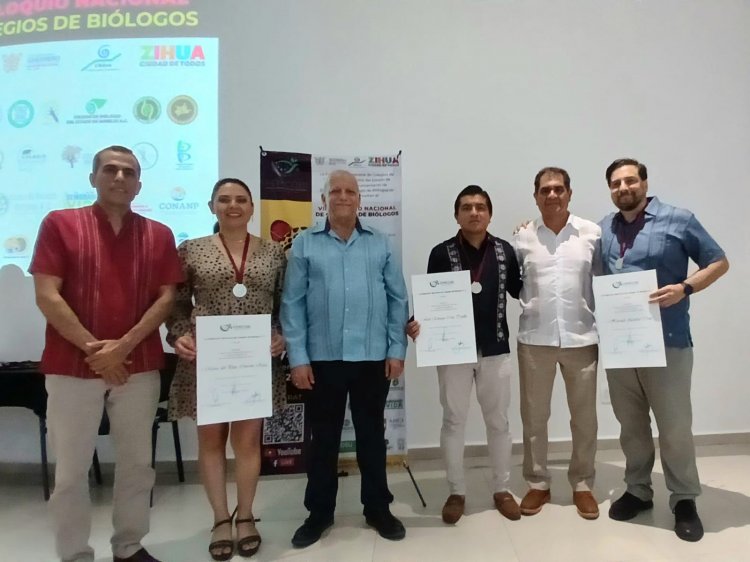 Reconoció Federación Mexicana de Colegios  de Biólogos a un par de académicos de UAEM